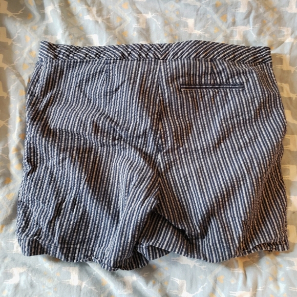 Mid-rise Izod shorts - Picture 3 of 3
